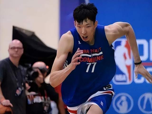 周琦關系屬于cba哪個隊（周琦續約鳳凰隊實屬無奈，無緣CBA細節曝光，我們冤枉新疆隊了）