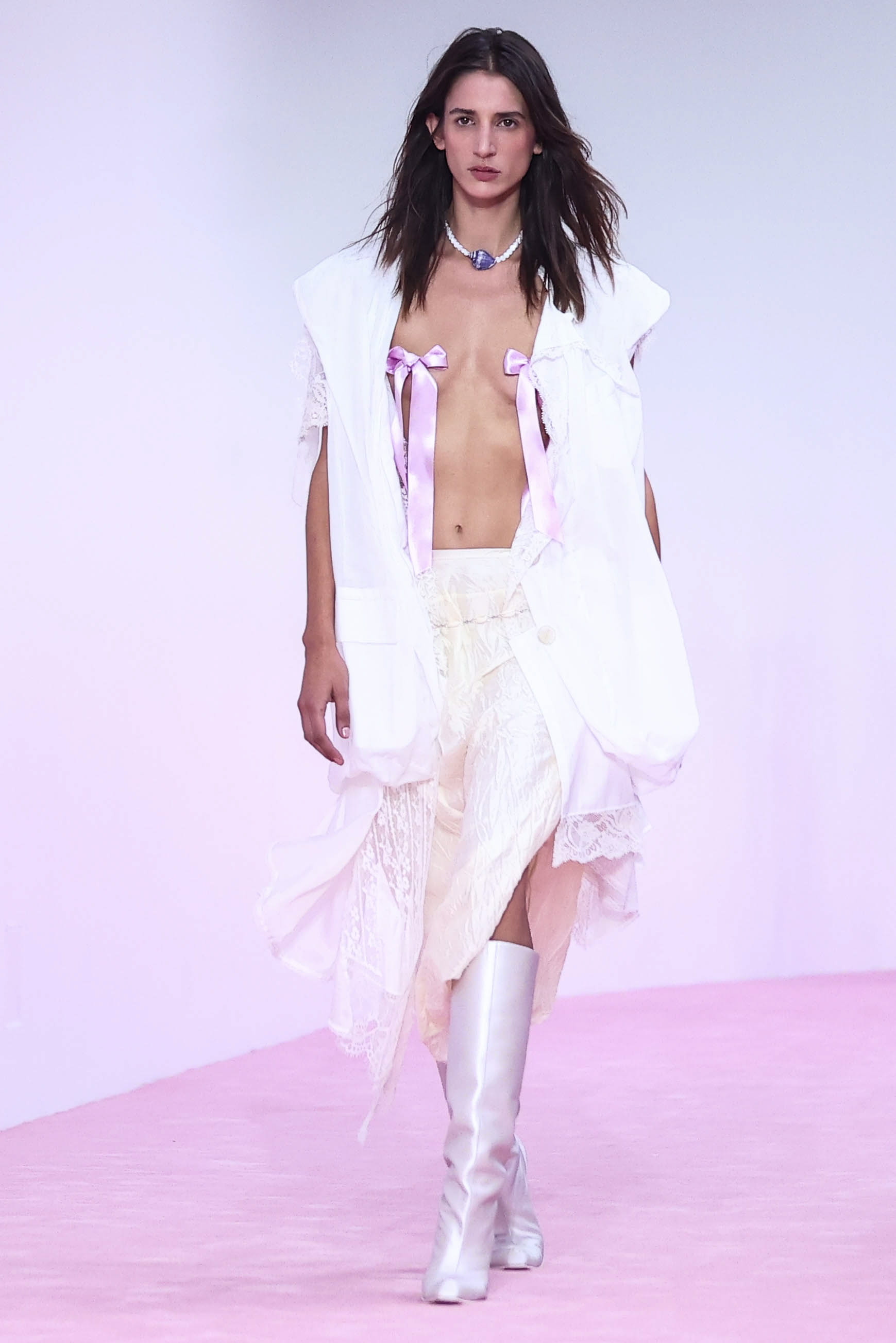 paris是什么牌子衣服（paris是什么牌子衣服BALENC）-第11张图片-大连信息网