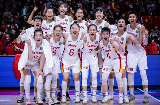 女篮世界杯2022赛程(中国女篮时隔28年重返世界杯四强 主教练表示悉尼是“福地
