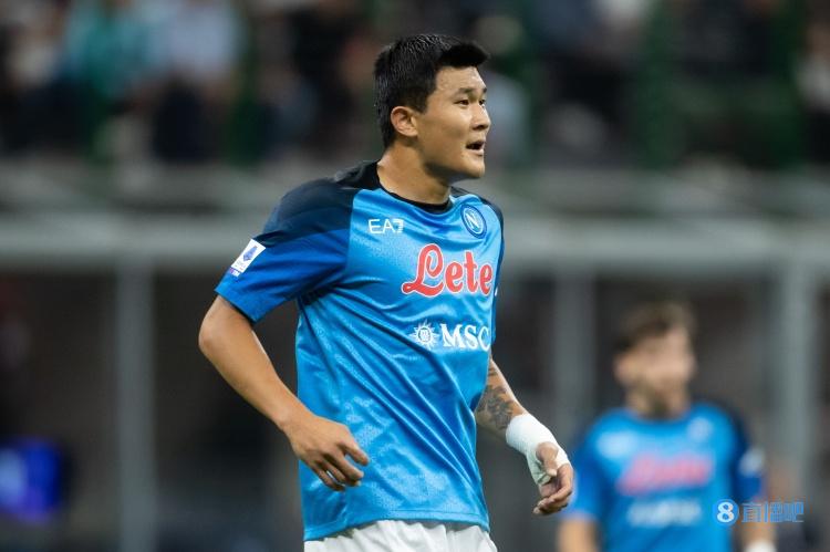 昨晚击败乌迪内斯队的那不勒斯（金玟哉本赛季首次失误导致那不勒斯丢球，赛后为此公开道歉）-华海博客