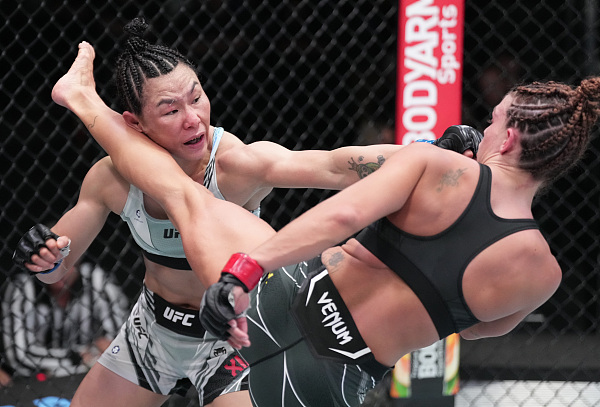 闫晓楠冲击UFC冠军挑战权失利(UFC | 闫晓楠力挫柔术女王 重返争冠之列)