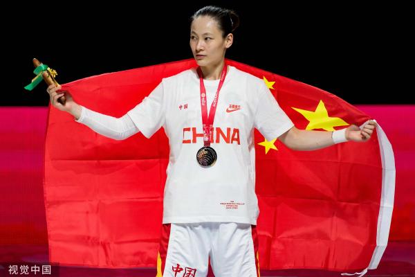 2022奥运会有足球吗(体坛联播｜伊瓜因宣布退役，WCBA投资人重奖女篮300万)