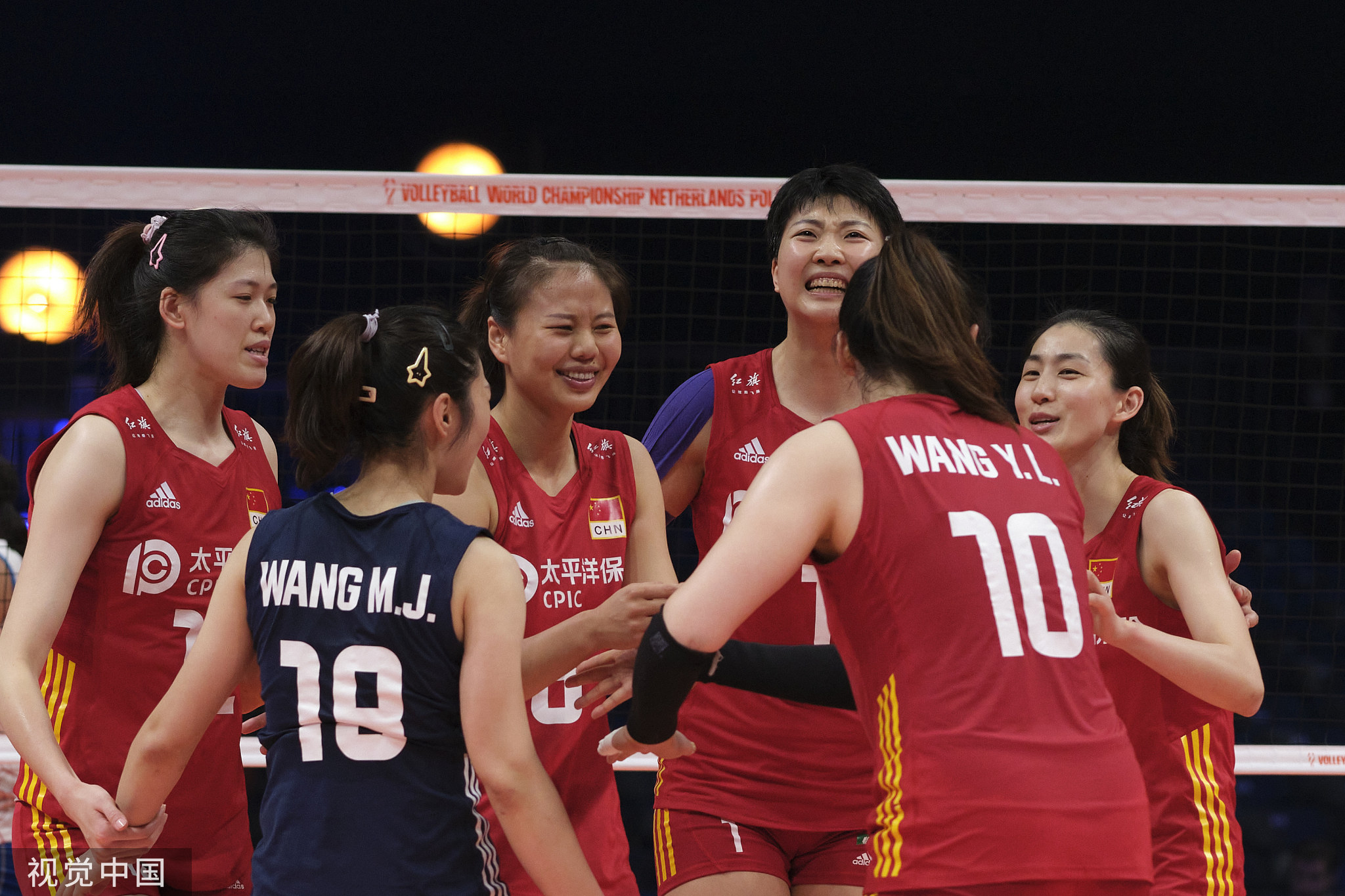 中国女排暂列复赛小组第二北京时间10月5日晚,中国女排迎来了在世锦赛