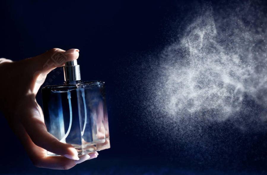 喷香水的6个小技巧，快看看你喷对了没
