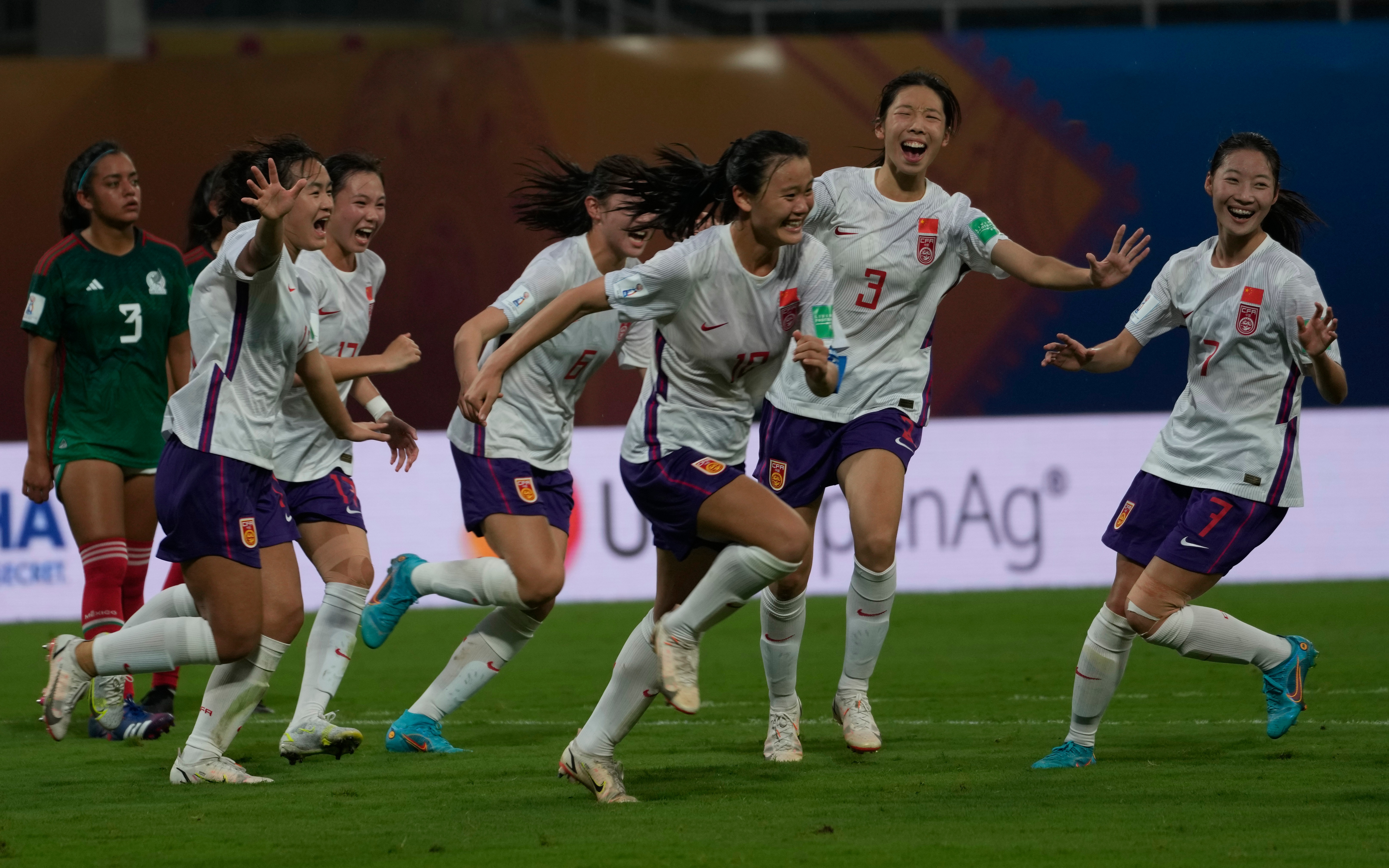 U17世界杯力克上届亚军，中国女足力争小组赛突围