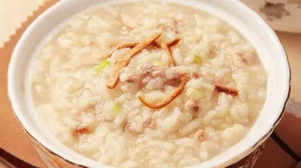 大吃大喝后怎么调养脾胃?中医推荐这三道茶,三道粥,三道汤