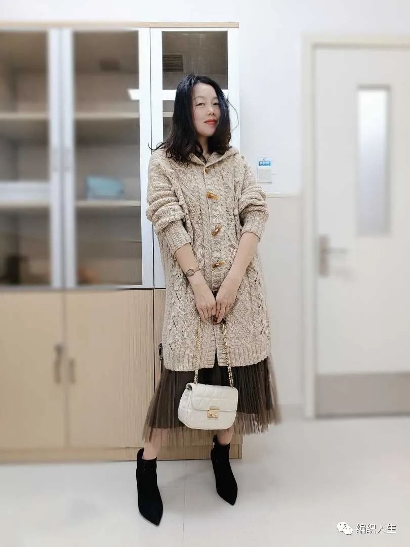 4股麻花辫的编bian法图解步骤(四股麻ma花辫子怎么编视频教程)-大连信息网 4股麻花辫的de编法图解步骤(四股gu麻花辫子怎么编视频教程cheng)-大连信息网