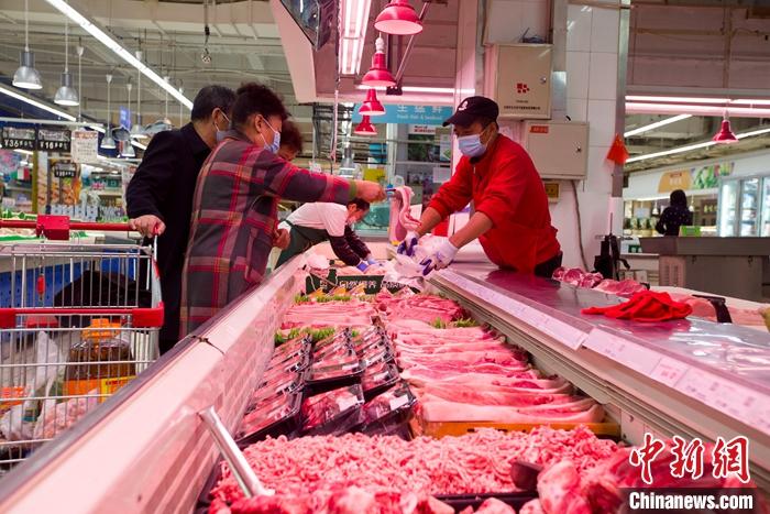 （经济观察）过度上涨“一级预警”中国猪肉价格后期如何走？