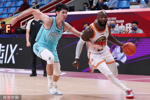 青岛跳水世界杯（体坛联播｜中国跳水队一日收获3金，陈梦、梁靖崑爆冷输球）