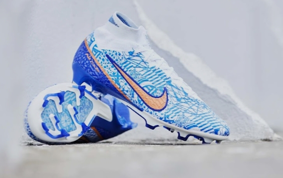 2018世界杯球鞋為什么（靈感源于瓷磚畫！NIKE將發布C羅世界杯簽名戰靴）
