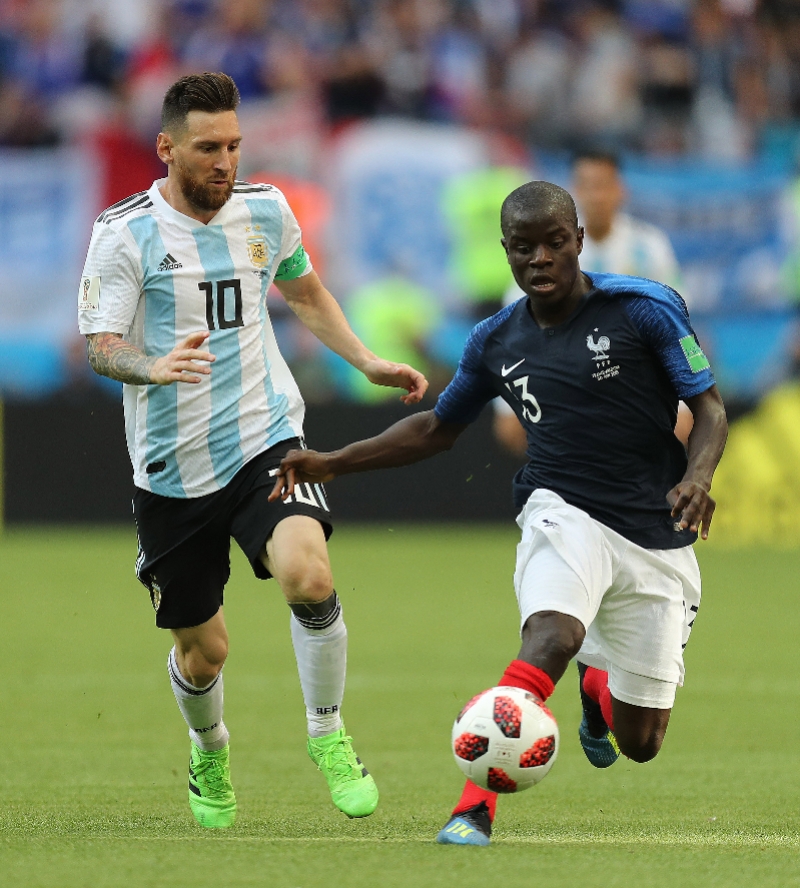 国际足联头大了（半个月后世界杯名单公布，伤病潮让各主帅头大，卫冕冠军最惨）