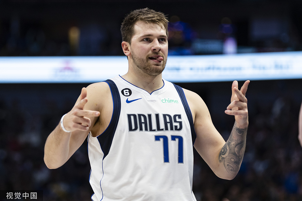 東契奇為什么不能閃耀nba（你覺得東契奇很胖很慢，但為啥NBA就沒人防得住他？）