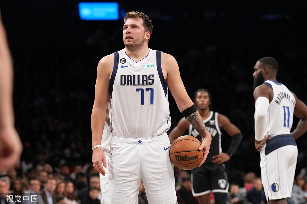 東契奇為什么不能閃耀nba（你覺得東契奇很胖很慢，但為啥NBA就沒人防得住他？）