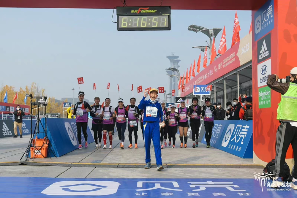 北京马拉松新纪录（一周图片｜北京马拉松三年后“重启”，86岁大爷刷屏网络）