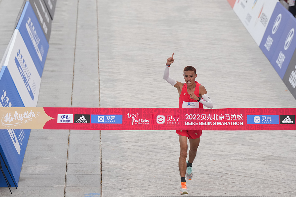 北京马拉松新纪录（一周图片｜北京马拉松三年后“重启”，86岁大爷刷屏网络）