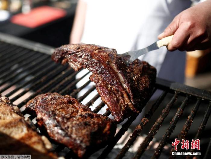 世界杯期間球員吃什么（出征世界杯的不光有球員，還有牛肉、茶甚至泡菜……）