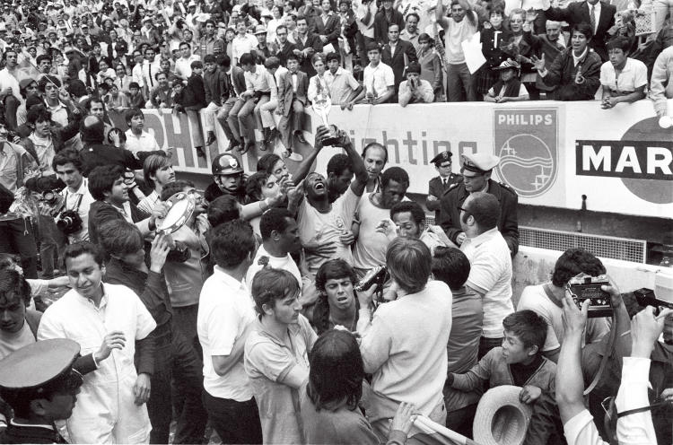 7月10日世界杯（世界杯十大名场面）