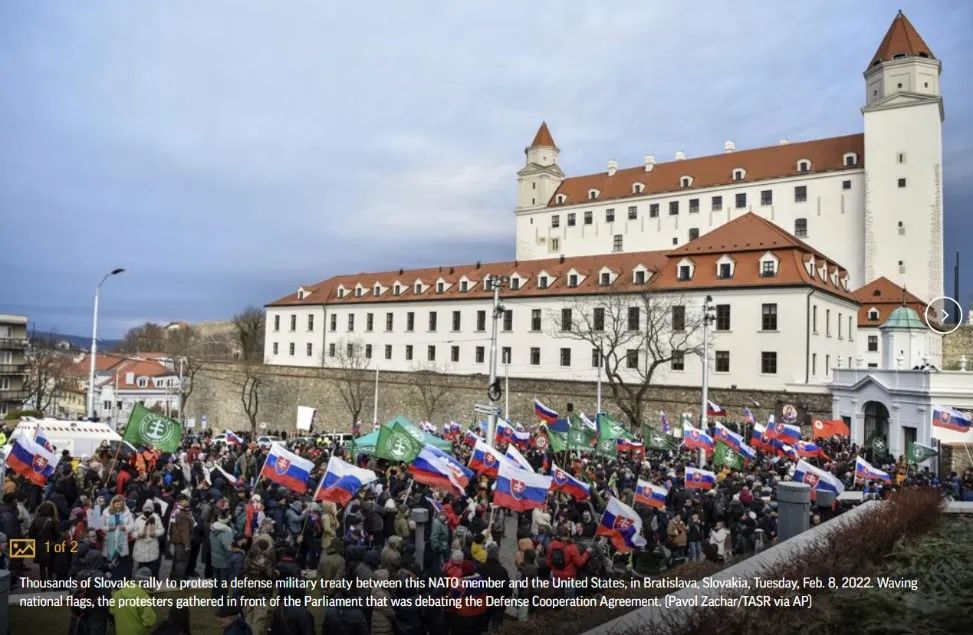 明查｜“挺俄派”与“挺乌派”在斯洛伐克议会中起争执？
