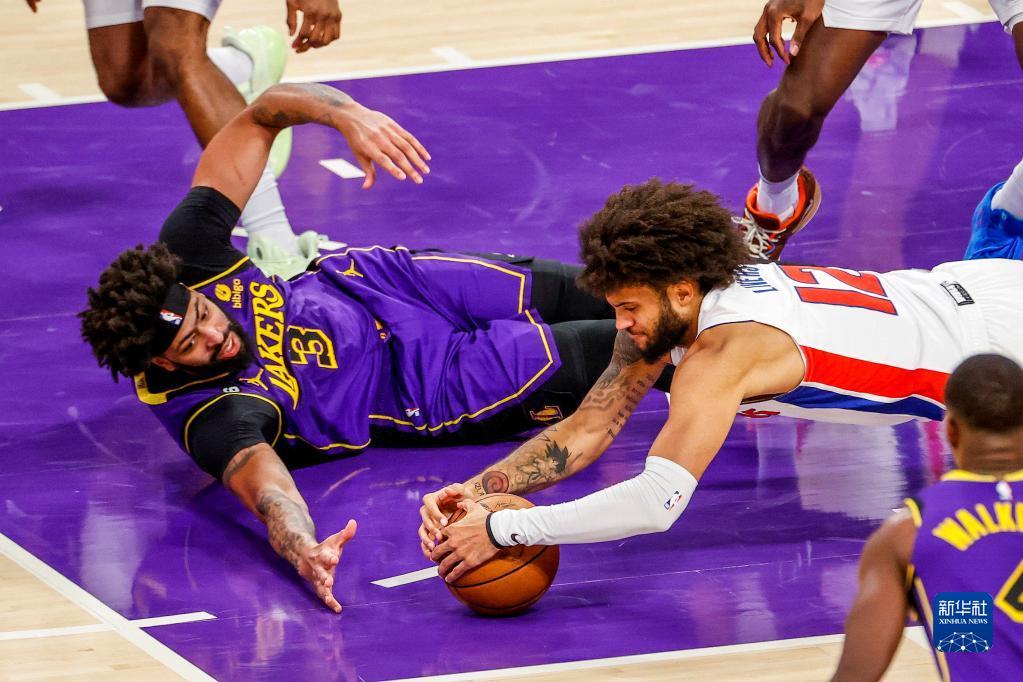 湖人活塞总决赛（篮球-NBA常规赛：湖人胜活塞）