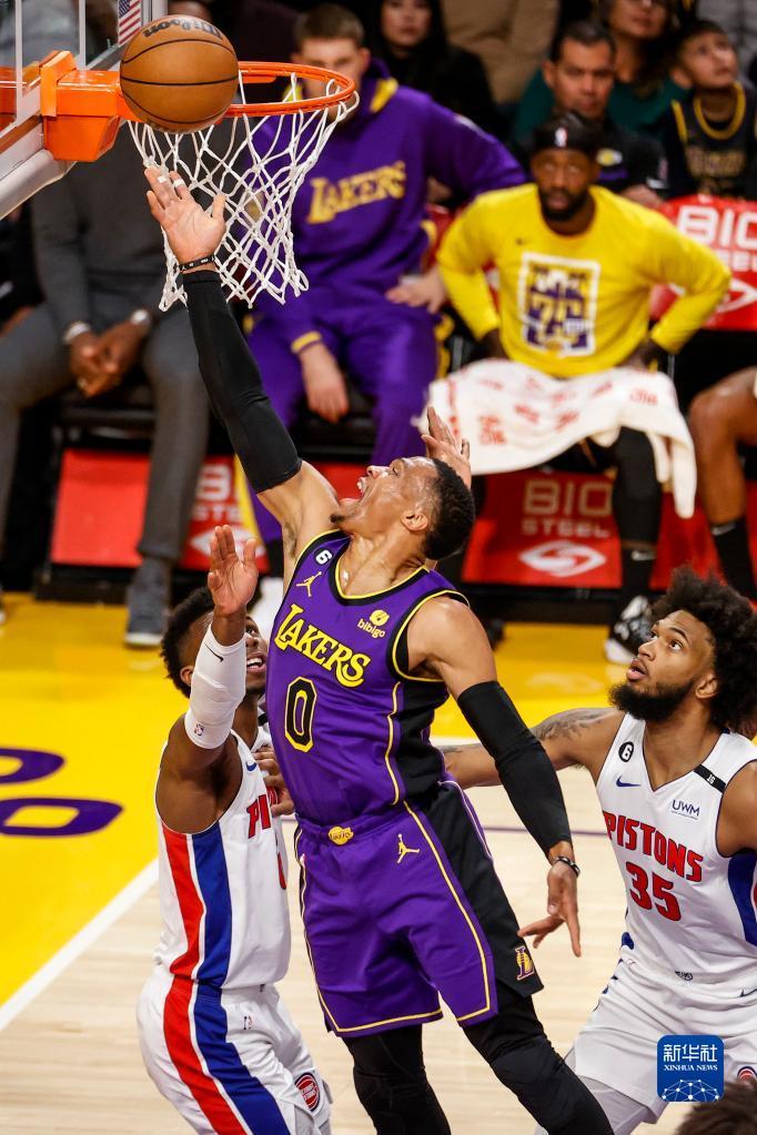 湖人活塞总决赛（篮球-NBA常规赛：湖人胜活塞）