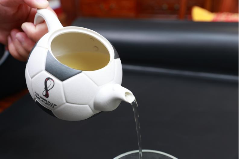 世界杯奶茶被人們譽為什么（世界杯中國“和平壺”驚艷！東道主和球星竟然如此嗜茶）