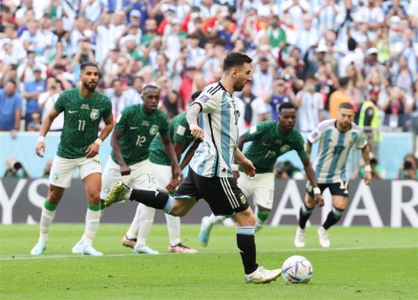 参加世界杯次数最多的阿根廷球员（只要阿根廷队挺进四强，梅西基本可以名垂青史，打破25场世界杯参赛最高纪录）