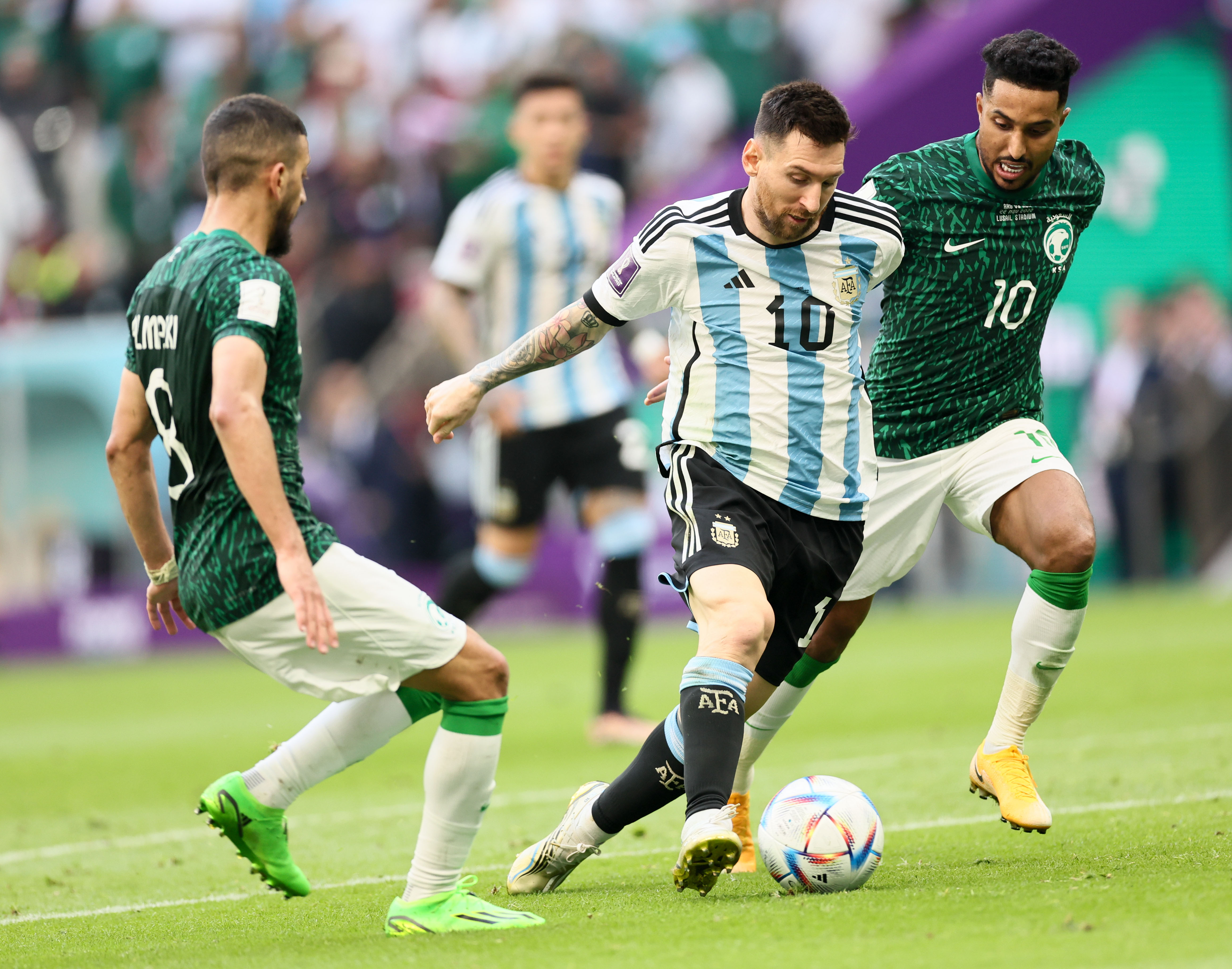 俄罗斯沙特世界杯比分（卡塔尔世界杯｜沙特爆冷2：1逆转阿根廷队）-华海博客