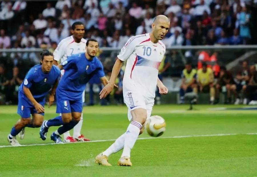 卡塔尔和中国时差（那些年，一个假球迷追过的世界杯）