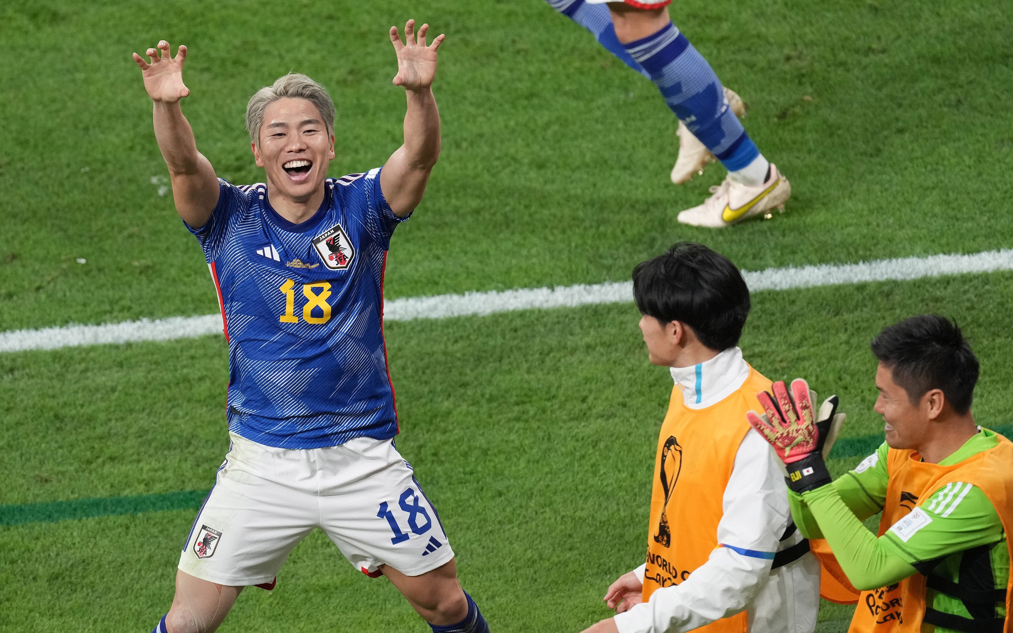 浅野拓磨 塞尔维亚（两个半月前韧带断裂，绝杀德国的浅野拓磨感谢自己没放弃）