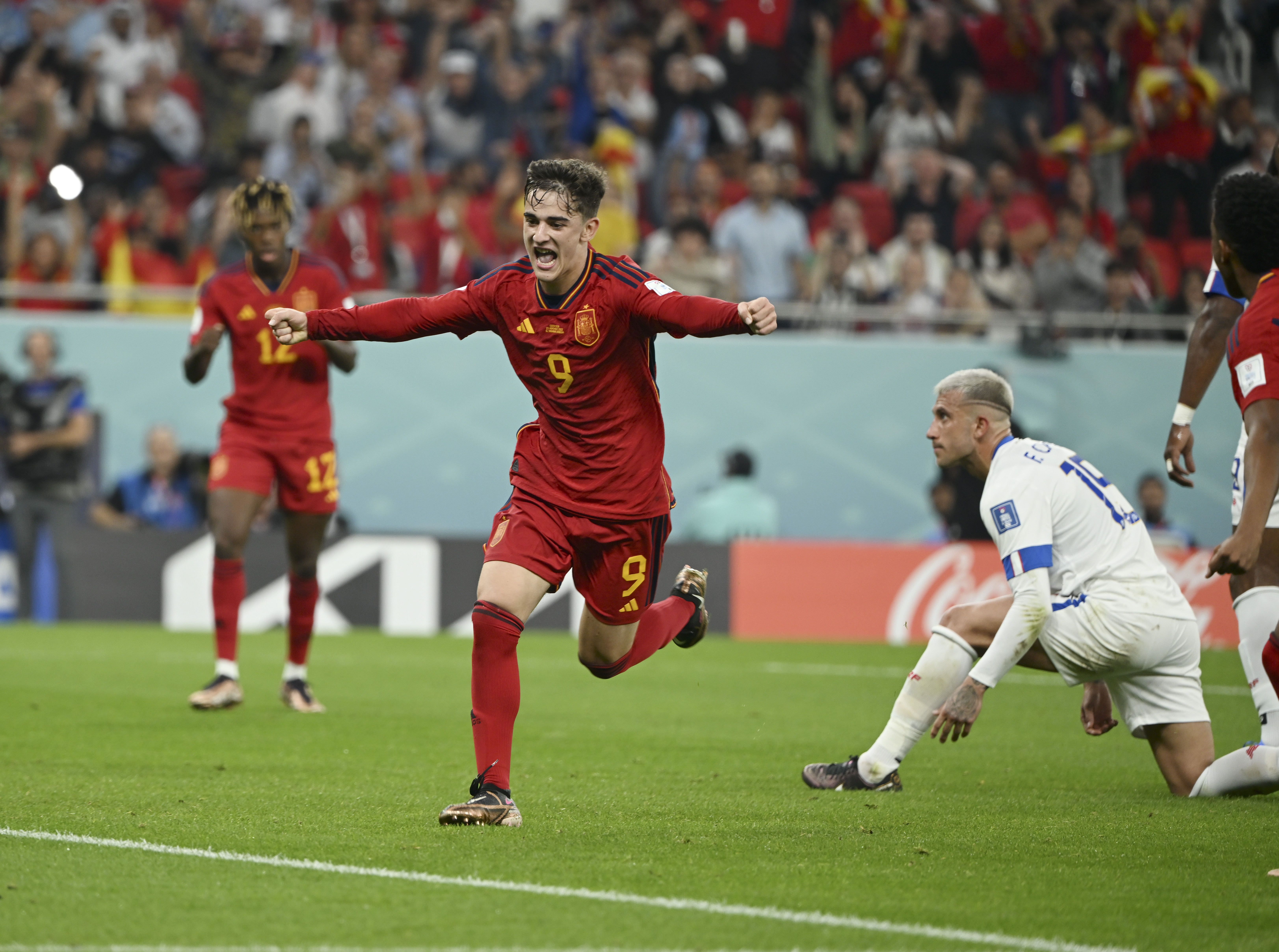 图说世界杯｜西班牙、比利时豪华阵容出击，来看精彩瞬间