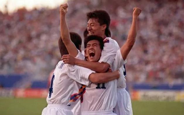 韩国队今晚亮相，听听1994年世界杯绝平西班牙队的徐正源如何预测