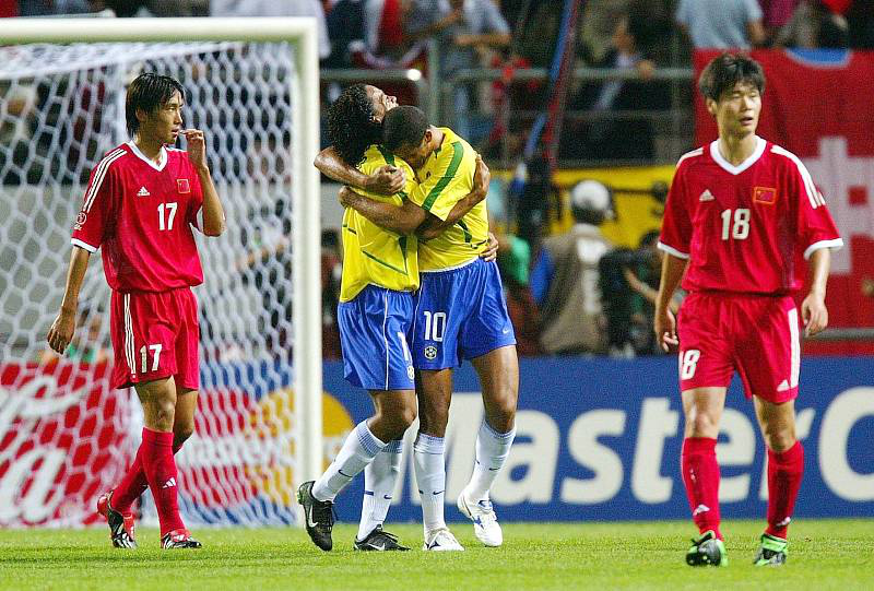 华世界杯2021（世界杯中国往事：20年前那段闪亮的日子）