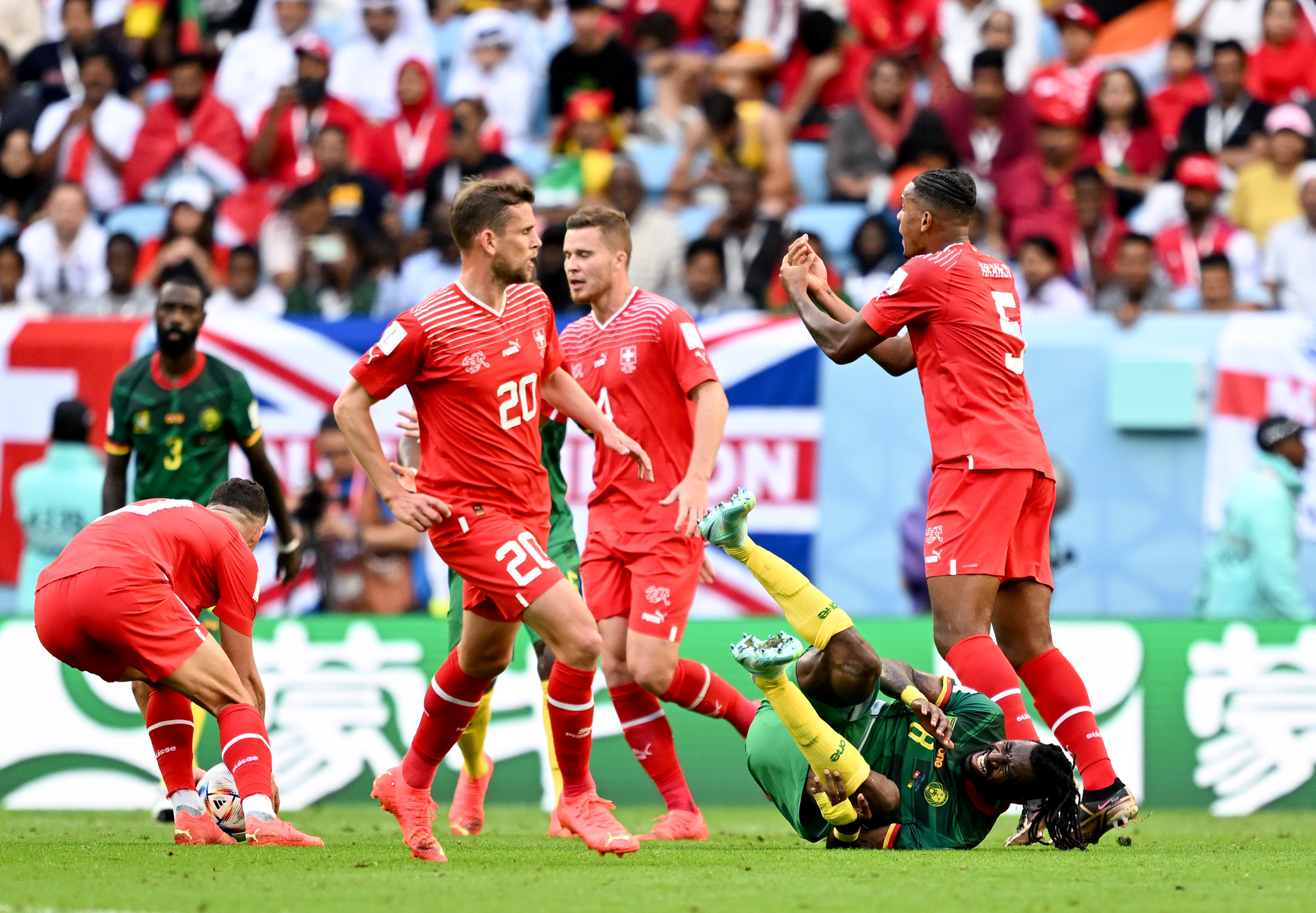 （卡塔尔世界杯）足球——G组：瑞士胜喀麦隆