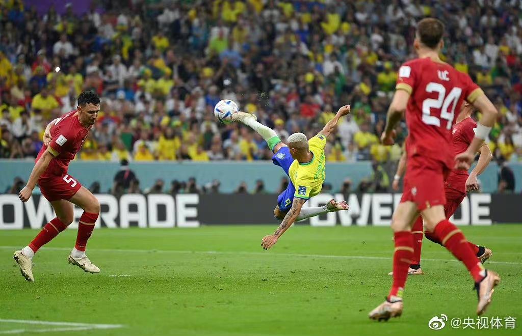 世界杯C罗点球破门创历史！五星巴西迎开门红