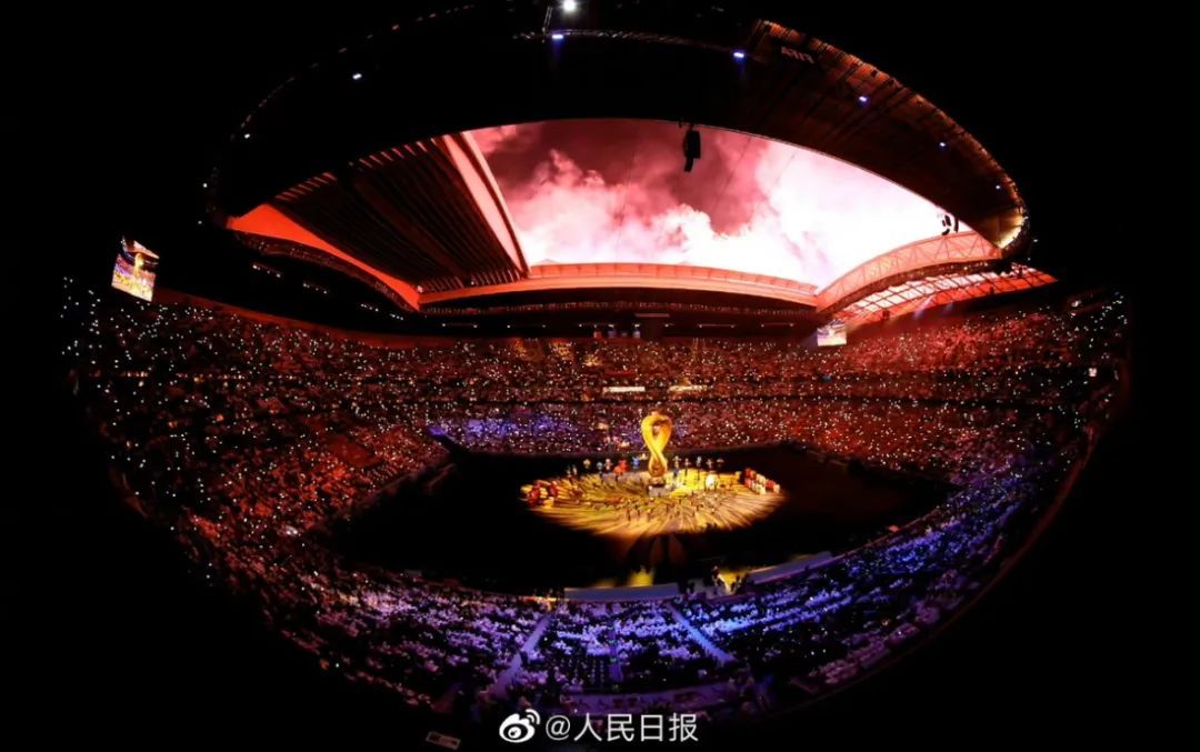 足球鞋平时能穿吗（踢足球有什么好处？这些道理告诉孩子）