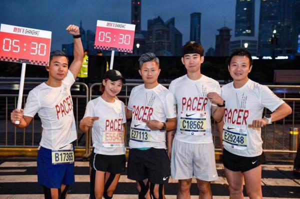上海马拉松2021（同城市一起奔跑-2022上海马拉松赛事观察）
