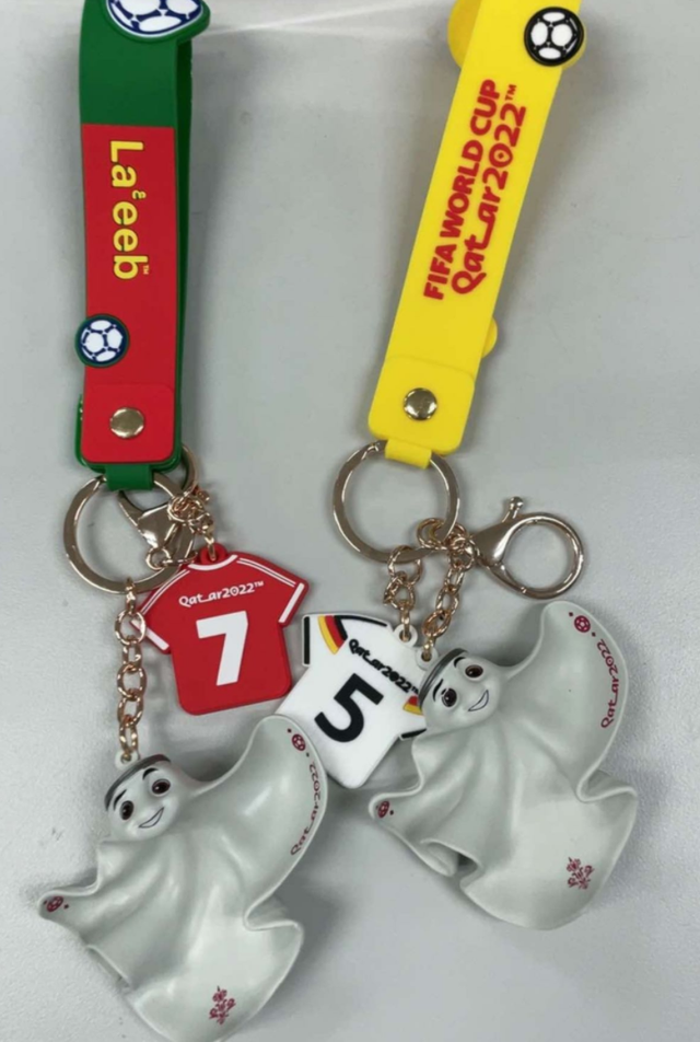 2022世界杯卡塔尔纪念币（世界杯吉祥物“拉伊卜”销售火爆，网购品可扫码辨真伪）