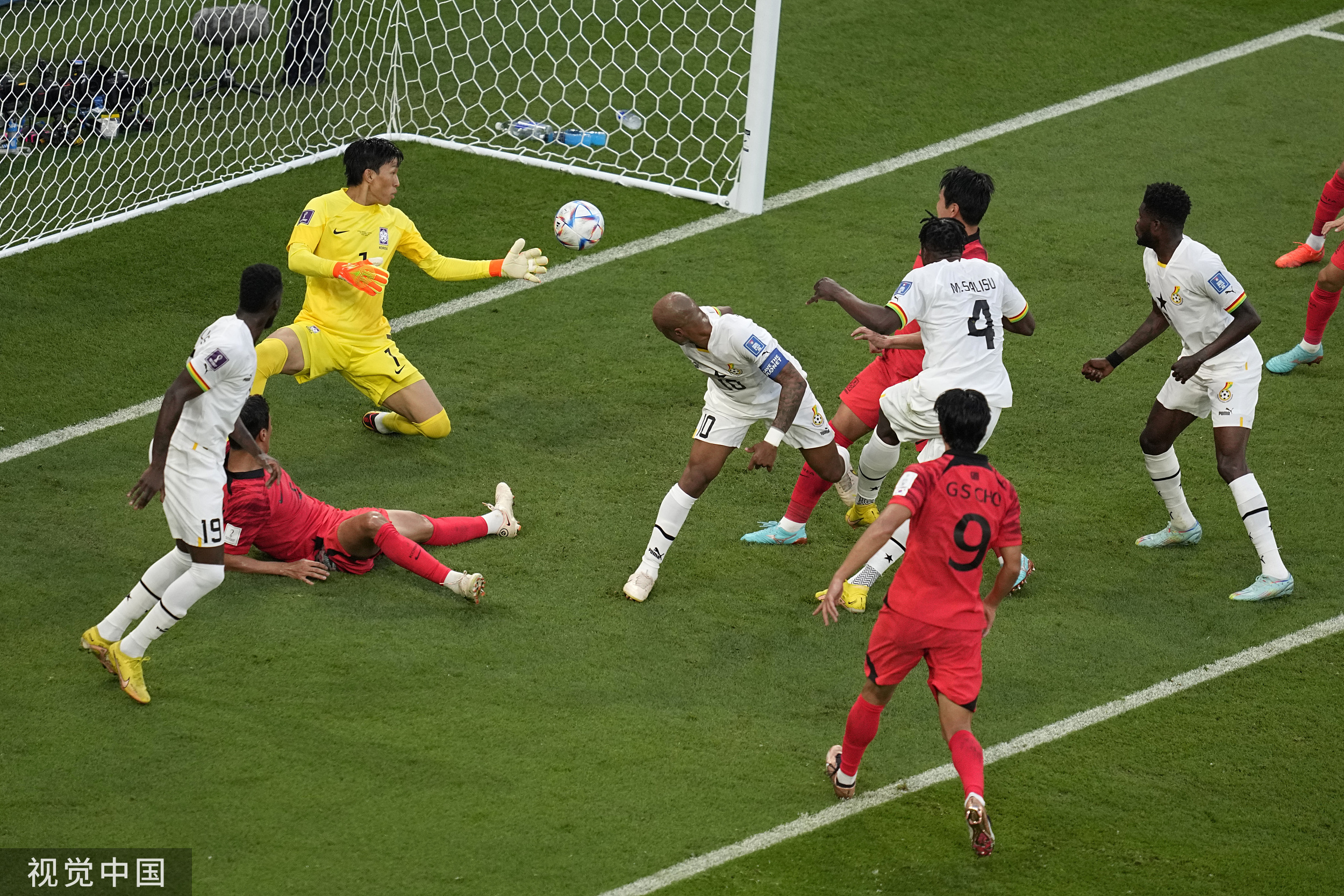 韩国2比3惜败加纳：出线希望渺茫，赛后全队围攻裁判