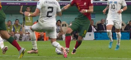 解析葡萄牙2-0乌拉圭：B费爆发促进攻质变