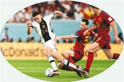 18年世界杯决赛哪一天（世界杯赛场 劲吹青春风）