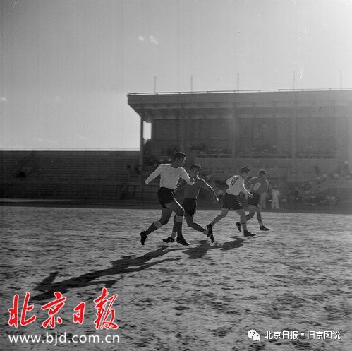 中国足球哪一年进世界杯（1957年，在先农坛体育场，中国足球队首次冲击世界杯，您猜胜负如何？）