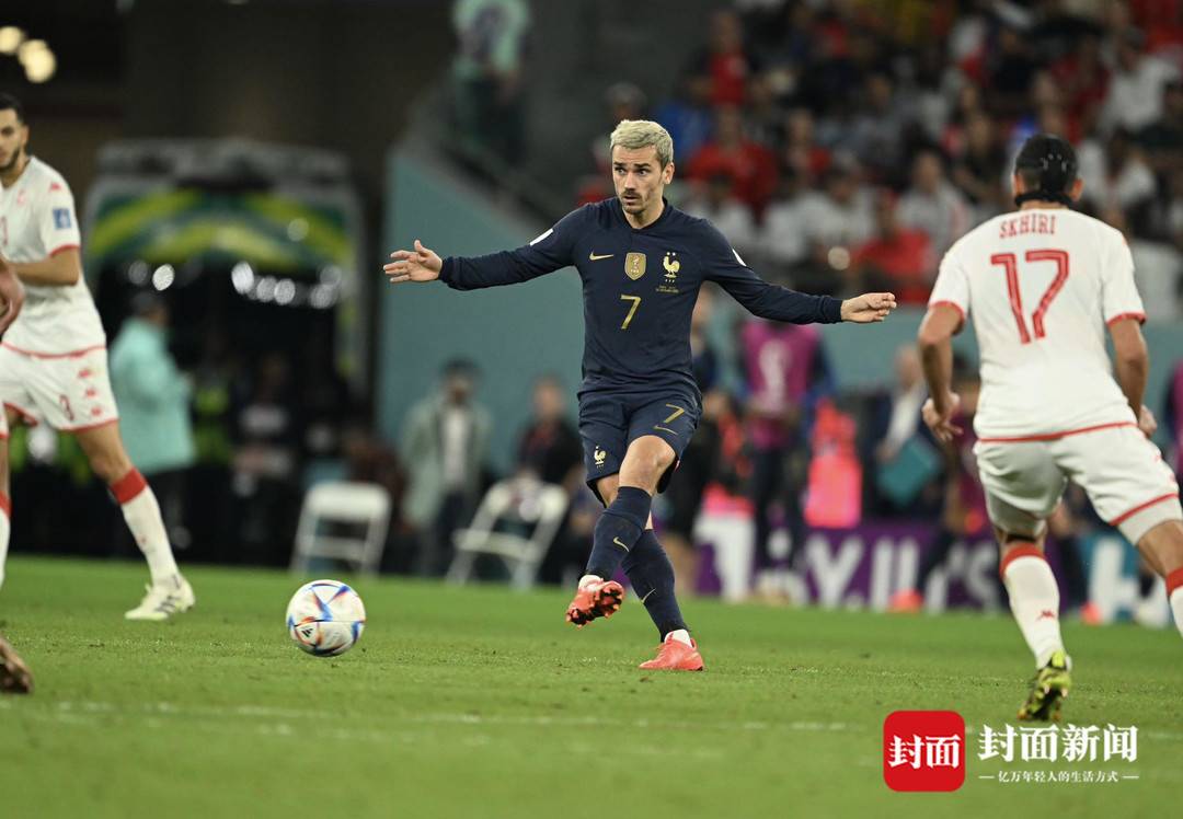 法国能出线吗世界杯(大轮换吃败仗！法国0-1不敌突尼斯，仍小组头名出线)