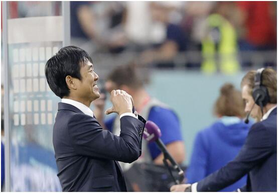 日媒：日本队2比1逆转战胜西班牙队，岸田称是“历史性胜利”