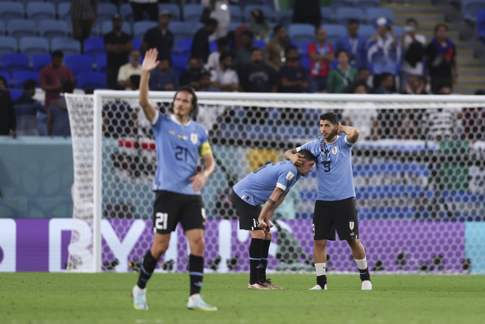 绝杀！韩国2-1葡萄牙压哨晋级，孙兴慜、苏亚雷斯哭了！巴西爆冷0-1不敌喀麦隆，16强对阵全部确定