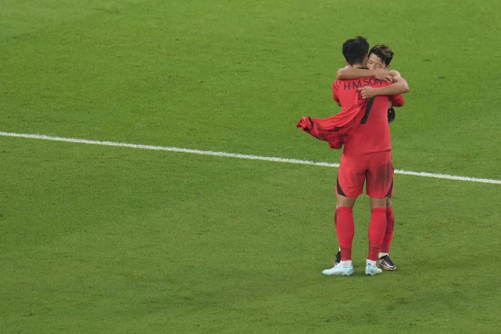 韩国队世界杯2018（韩国队世界杯出线，韩总统发文祝贺！C罗怒斥韩国球员：闭嘴）-华海博客