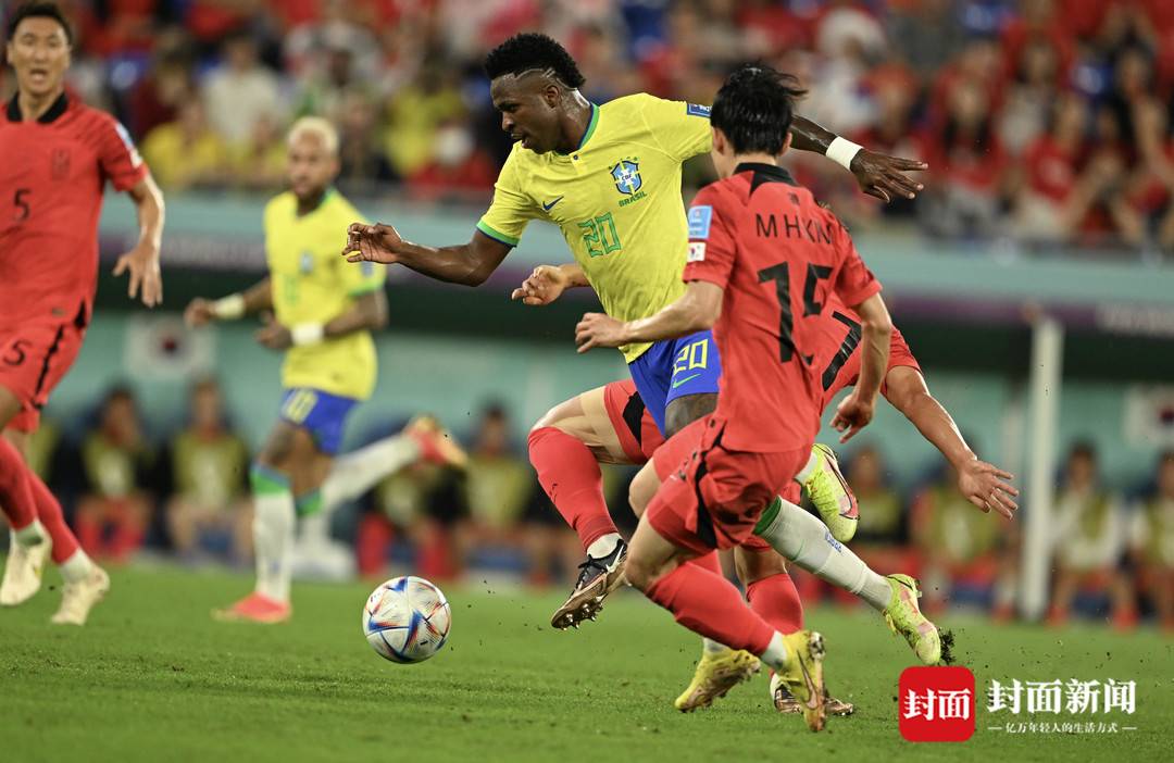 世界杯中国队对巴西队比分(内马尔复出点射破门 巴西4:1击败韩国晋级八强)