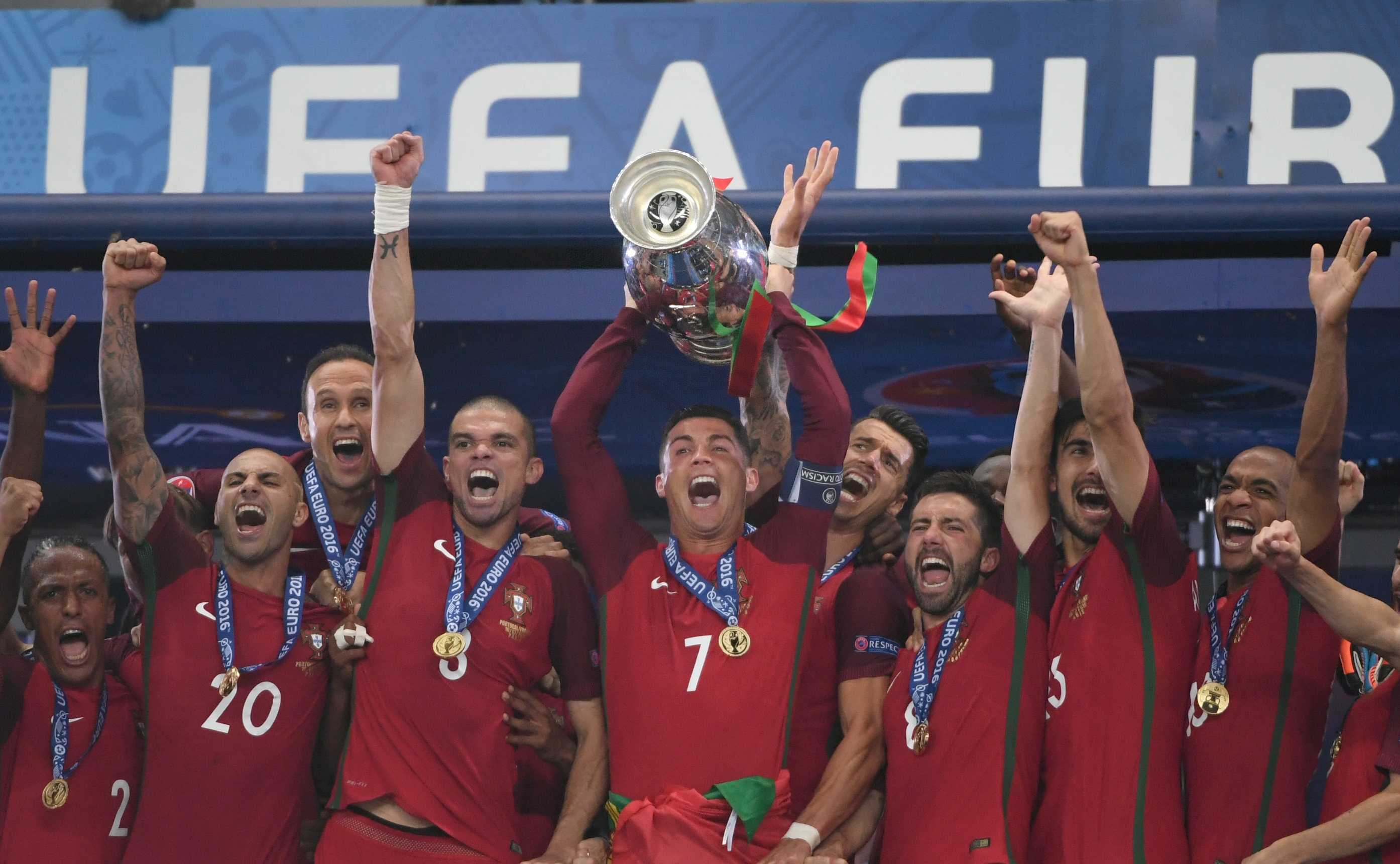 2018年世界杯C罗在哪个队（卡塔尔世界杯 - C罗和葡萄牙队，一个时代的传承）