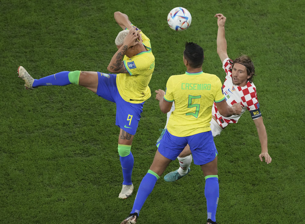 不愧“加时赛之王”！克罗地亚5-3点球大战淘汰巴西！足球名宿：“巴西队这样张扬，挨揍是早晚的事情！”