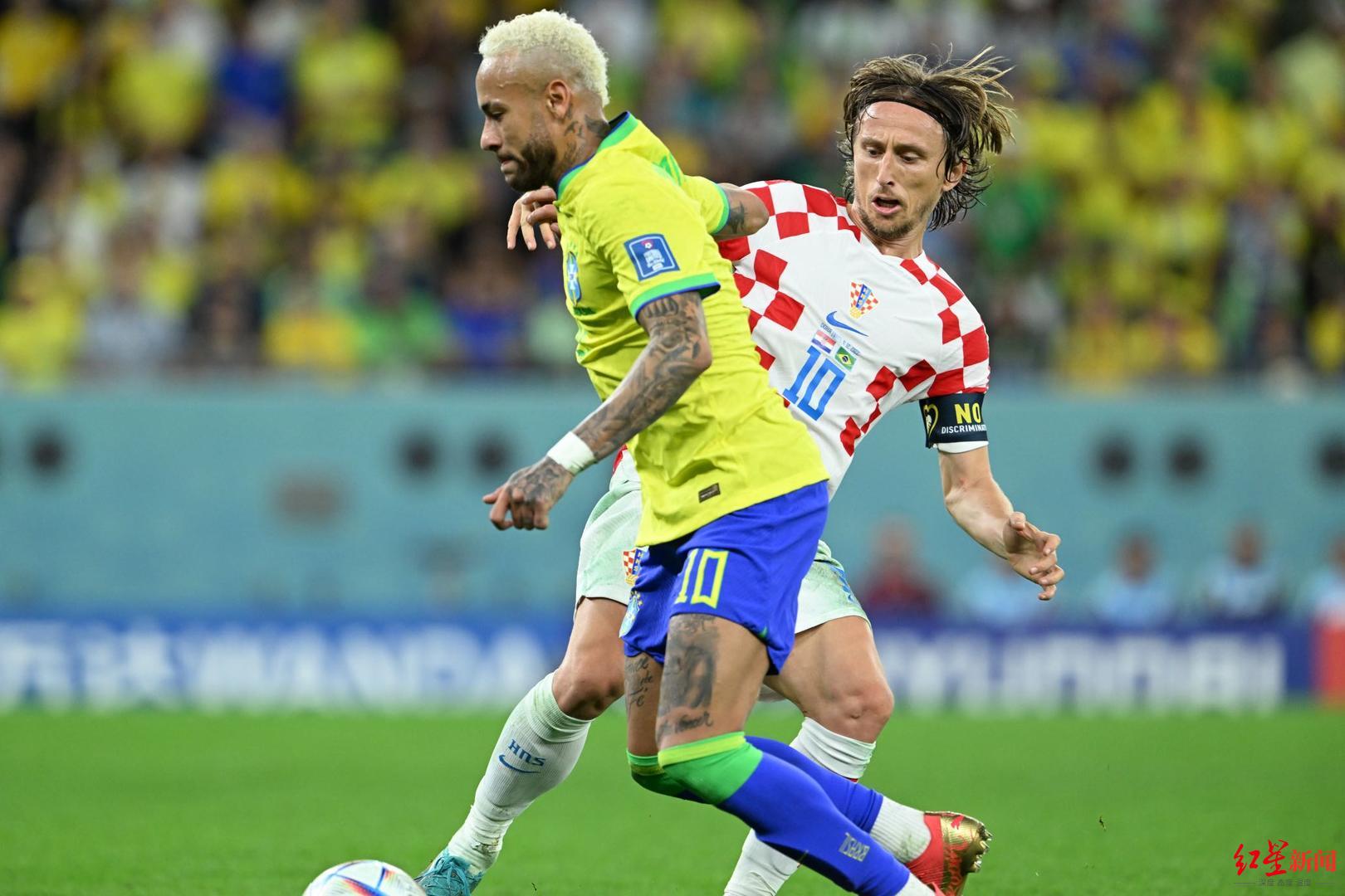 2010世界杯巴西对荷兰（头号夺冠热门出局！巴西队点球大战不敌克罗地亚队，利瓦科维奇一战封神）