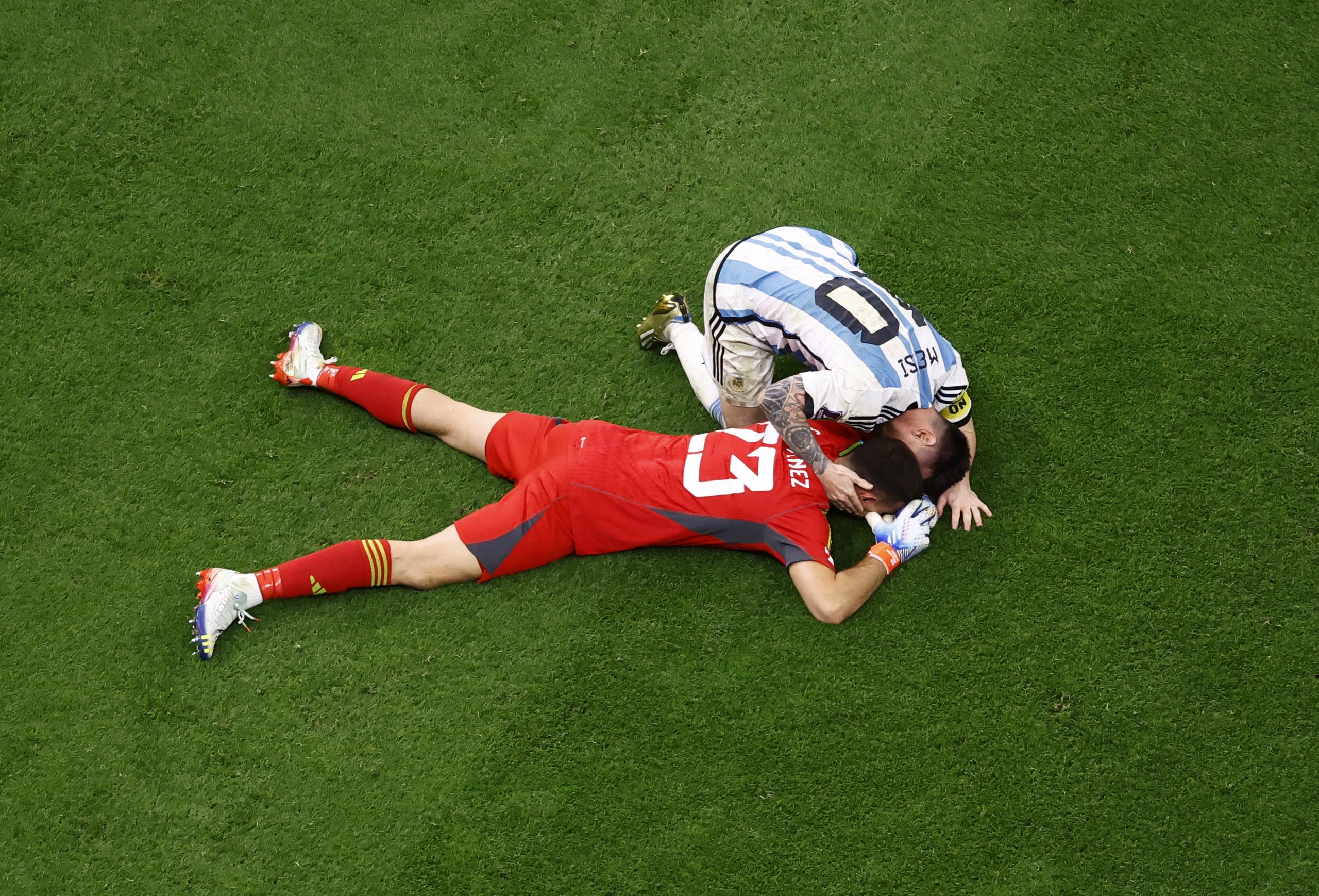 射手卡｜阿根廷惊险挺进半决赛：梅西点球，射手榜暂列第二